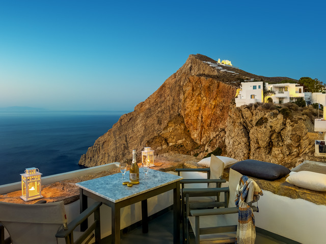 Folegandros_Cliffhouse_view